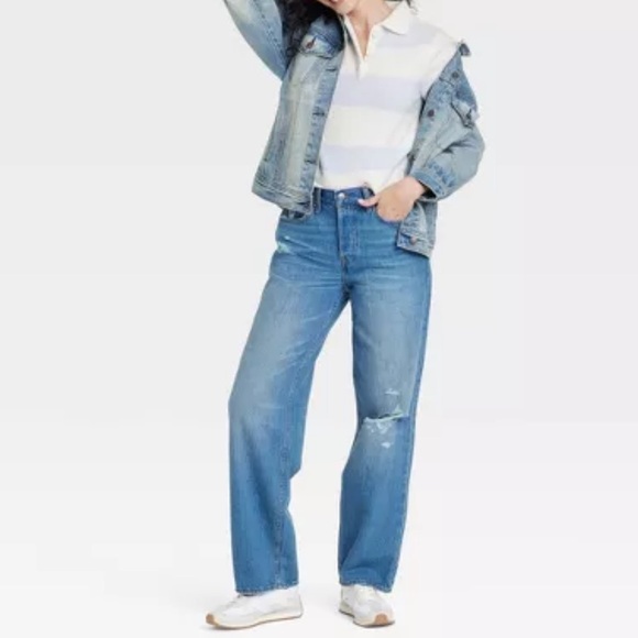 Universal Thread Medium Wash Mid Rise 90's Baggy Jeans - Picture 3 of 5